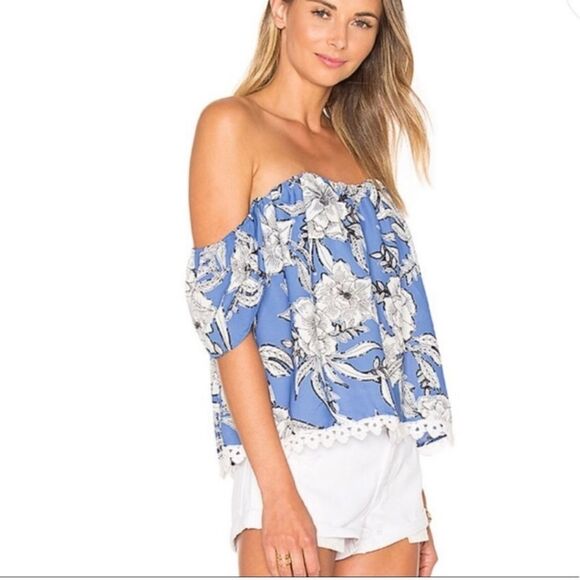 Lovers + Friends Tops - NWT Lovers + Friends Lifes A Beach Floral Top
